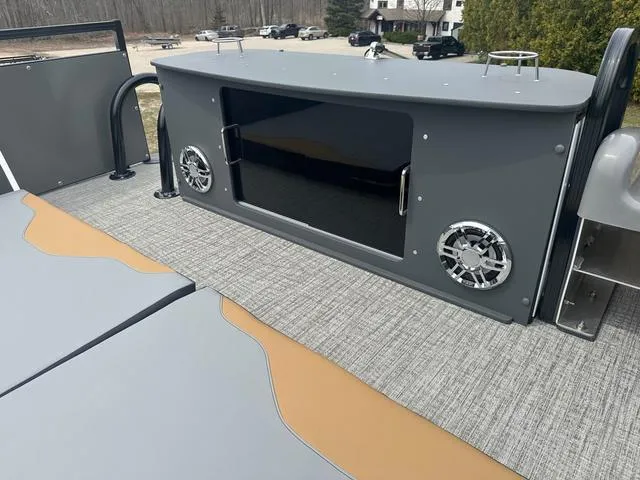 Slide: The Image of Tahoe 2785 Funship Entertainer 2025 - 28