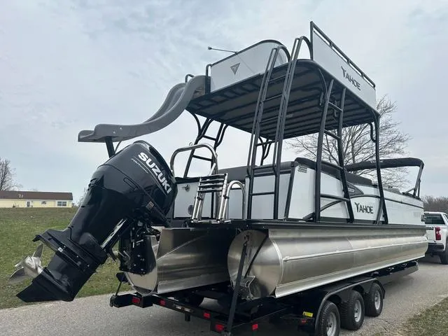 Slide: The Image of Tahoe 2785 Funship Entertainer 2025 - 8