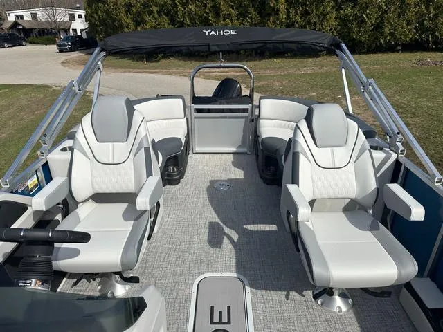 Slide: The Image of Tahoe 2185 LTZ Quad Lounger 2025 - 13