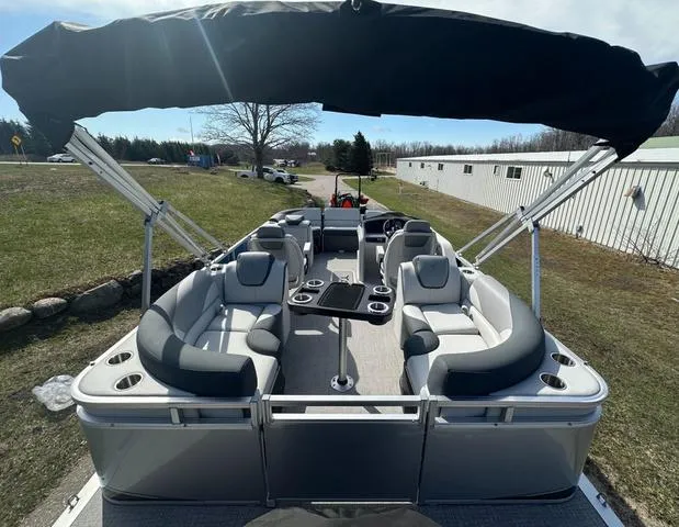 Slide: The Image of Tahoe 2185 LTZ Quad Lounger 2025 - 20