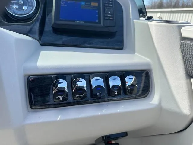 Slide: The Image of Tahoe 2185 LTZ Quad Lounger 2025 - 26