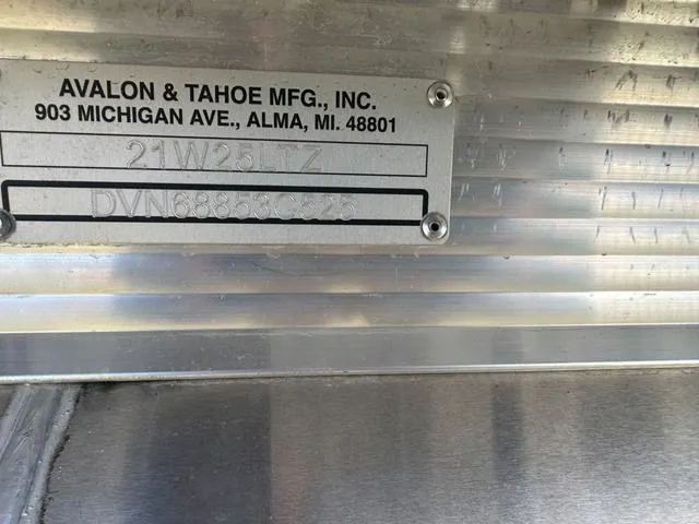 Slide: The Image of Tahoe 2185 LTZ Quad Lounger 2025 - 28