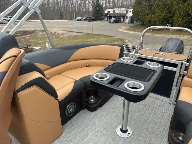 Slide: The Image of Tahoe 2185 LTZ Quad Lounger 2025 - 16