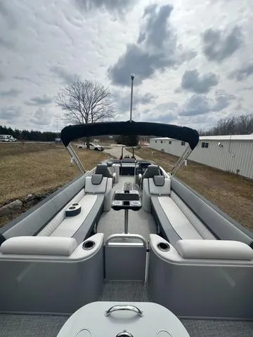 Slide: The Image of Tahoe 2585 Cascade QL 2025 - 18