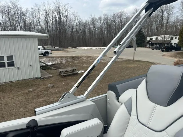 Slide: The Image of Tahoe 2585 Cascade QL 2025 - 20