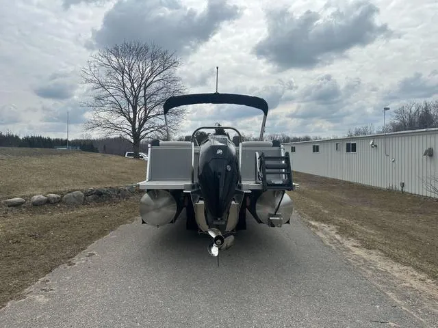 Slide: The Image of Tahoe 2585 Cascade QL 2025 - 6