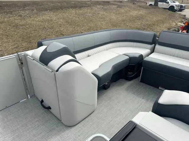 Slide: The Image of Tahoe 2585 Cascade QL 2025 - 9