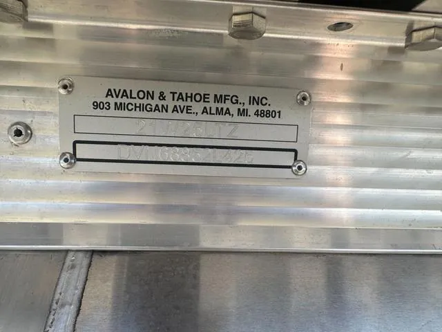 Slide: The Image of Tahoe 2185 LTZ Quad Lounger 2025 - 27