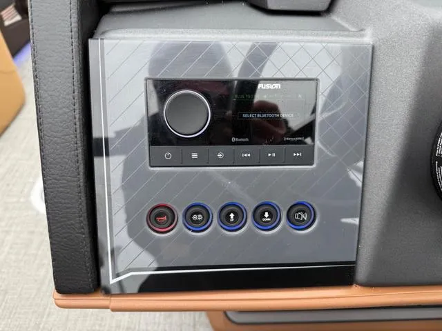 Slide: The Image of Tahoe 2785 Cascade Entertainer 2025 - 14