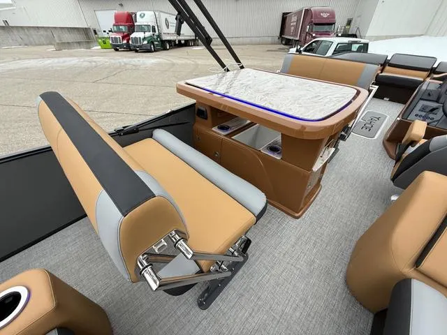 Slide: The Image of Tahoe 2785 Cascade Entertainer 2025 - 17