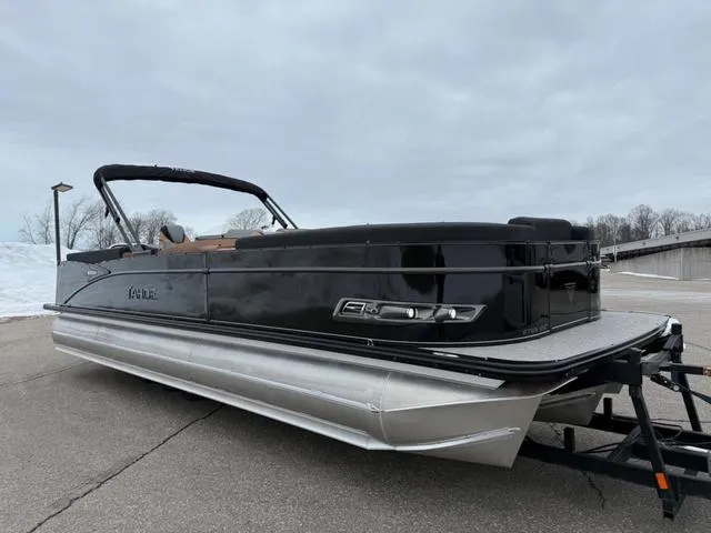 Slide: The Image of Tahoe 2785 Cascade Entertainer 2025 - 7