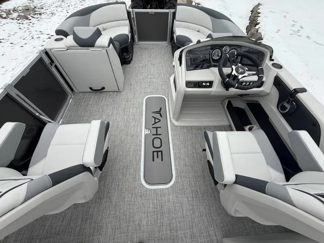 Slide: The Image of Tahoe 2185 LTZ Quad Lounger 2025 - 11