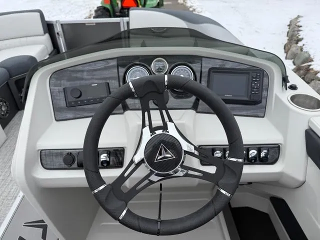 Slide: The Image of Tahoe 2185 LTZ Quad Lounger 2025 - 13