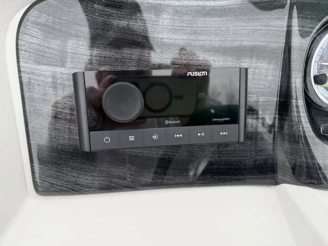 Slide: The Image of Tahoe 2185 LTZ Quad Lounger 2025 - 14