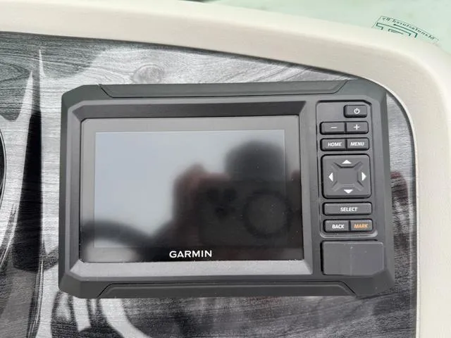 Slide: The Image of Tahoe 2185 LTZ Quad Lounger 2025 - 15