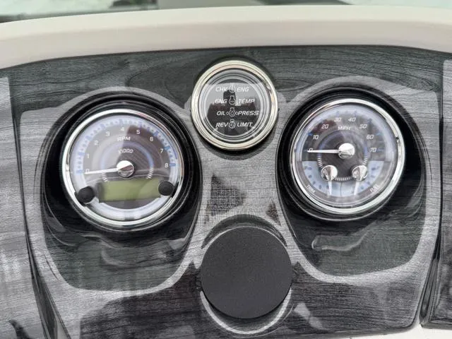 Slide: The Image of Tahoe 2185 LTZ Quad Lounger 2025 - 16