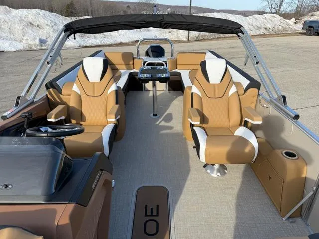 Slide: The Image of Tahoe 25 Cascade QL 2025 - 15