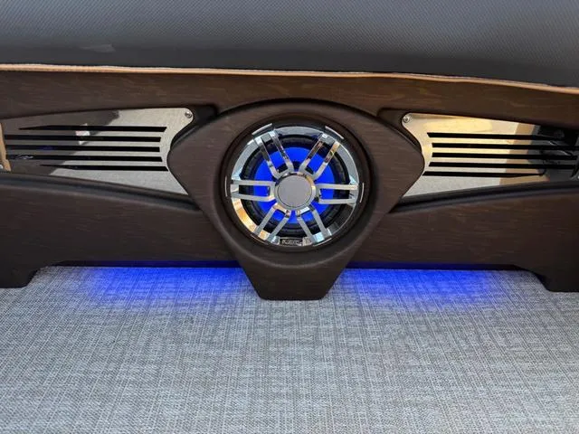 Slide: The Image of Tahoe 25 Cascade QL 2025 - 20