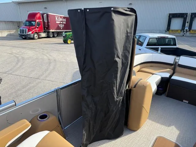 Slide: The Image of Tahoe 25 Cascade QL 2025 - 25