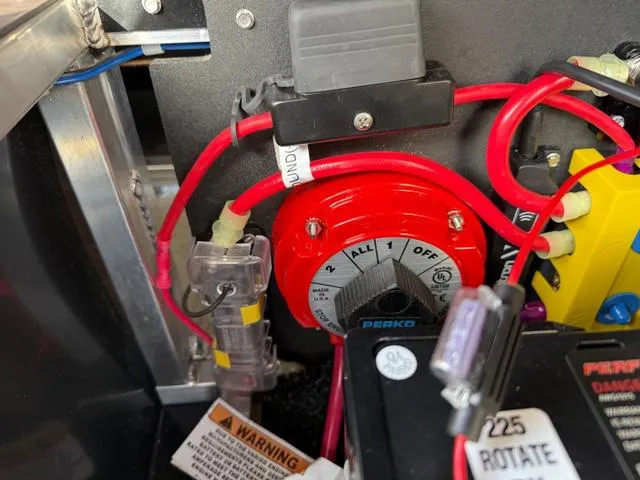 Slide: The Image of Tahoe 25 Cascade QL 2025 - 26