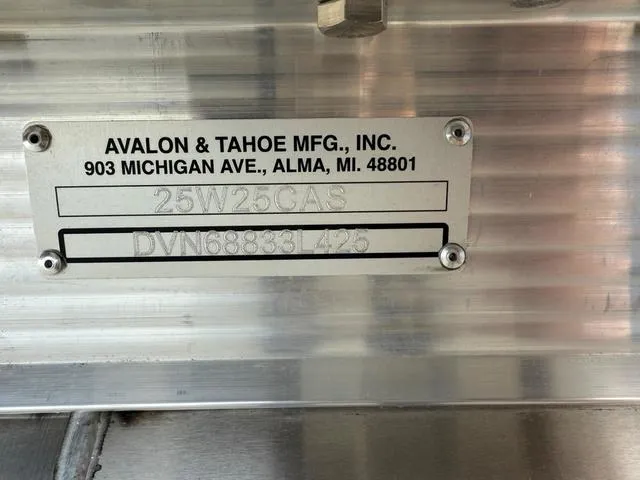 Slide: The Image of Tahoe 25 Cascade QL 2025 - 9