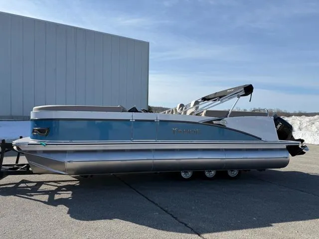 Slide: The Image of Tahoe 2385 ql 2025 - 5