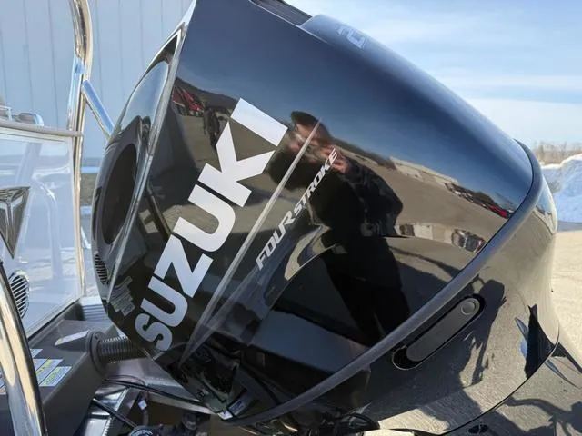 Slide: The Image of Tahoe 2385 ql 2025 - 9