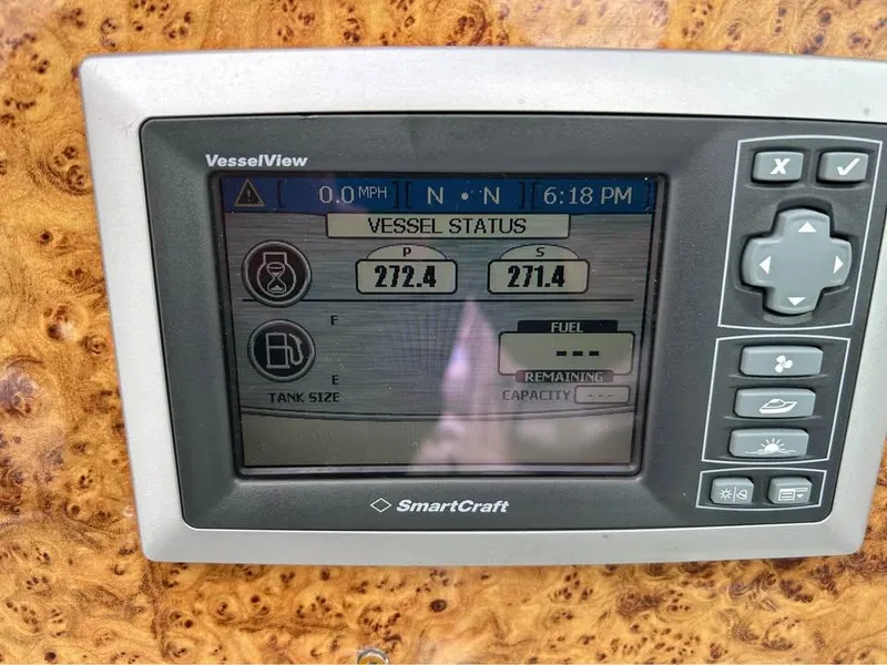 Slide: The Image of SmartCraft VesselView display on 2009 Formula 310 Bowrider I/O showing vessel status and fuel capacity. - 5