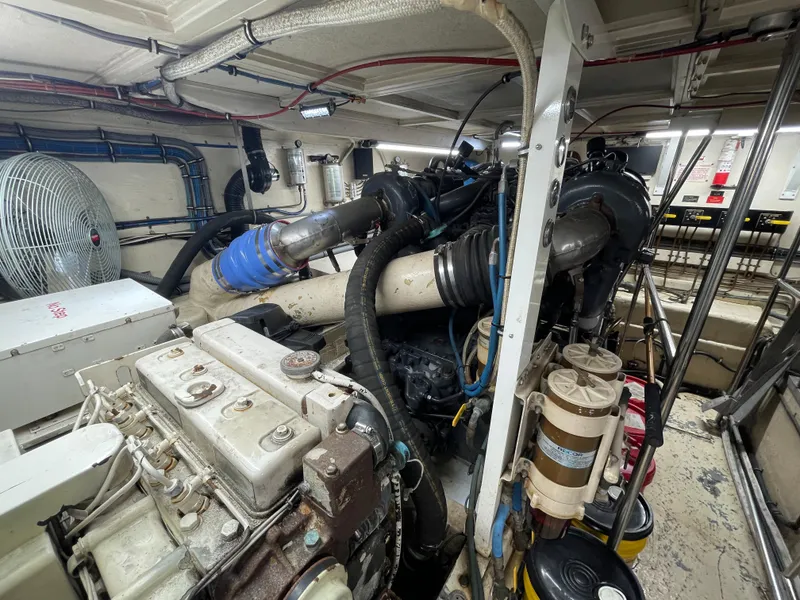 Slide: The Image of Hatteras 55 Convertible 1988 - 52