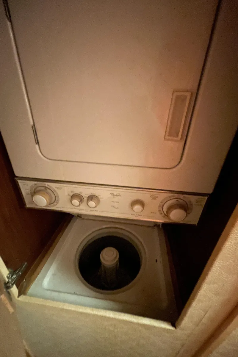 Slide: The Image of Hatteras 55 Convertible 1988 - 72