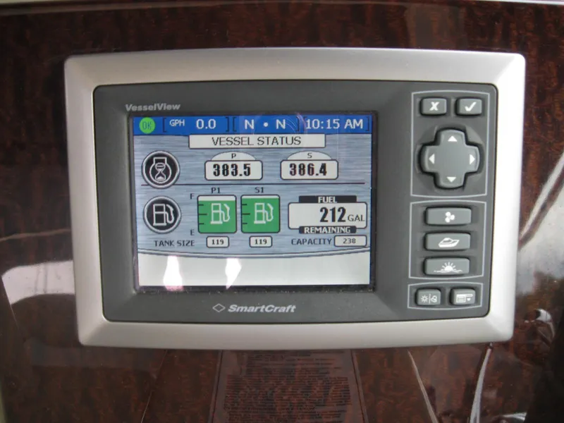 Slide: The Image of SmartCraft VesselView display on 2008 Sea Ray 330 Sundancer, showing fuel status and navigation data. - 25