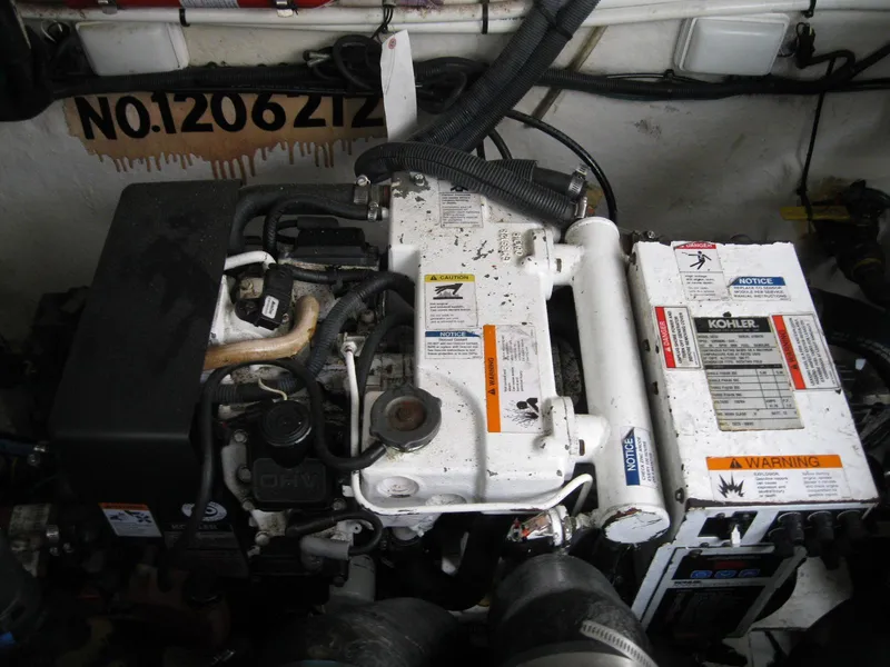 Slide: The Image of Sea Ray 330 Sundancer 2008 - 52