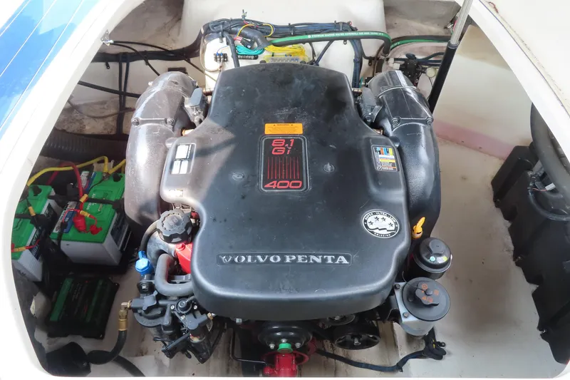 Slide: The Image of Volvo Penta engine in 2012 Chaparral 267 SSX boat, showcasing 8.1 GXi 400 horsepower. - 10