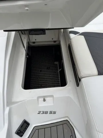 Slide: The Image of Monterey 238SS 2019 - 16