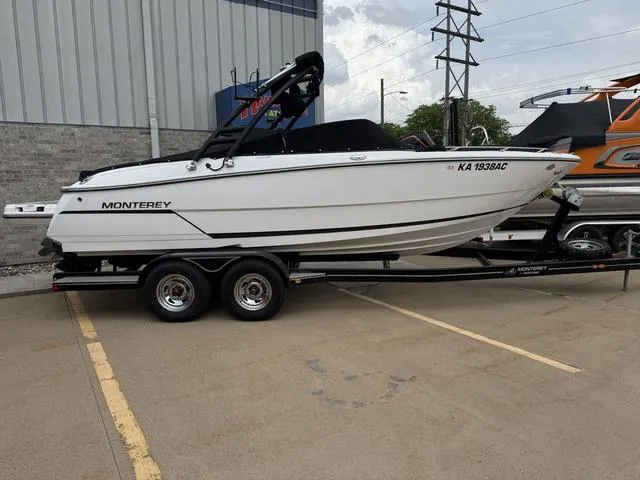 Slide: The Image of Monterey 238SS 2019 - 2