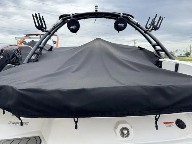 Slide: The Image of Monterey 238SS 2019 - 7