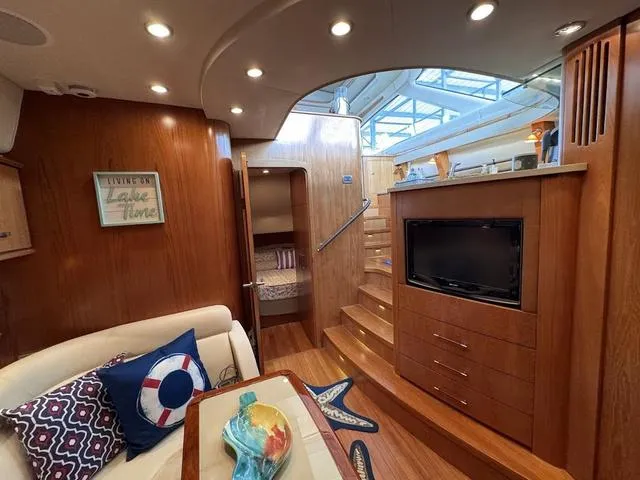 Slide: The Image of Tiara 5800 Sovran 2009 - 18