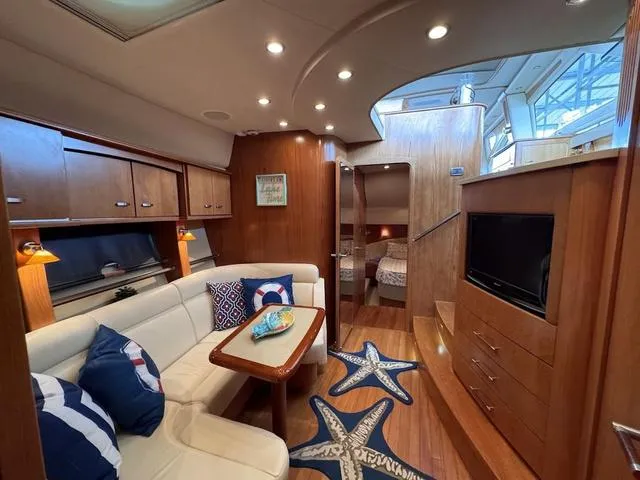 Slide: The Image of Tiara 5800 Sovran 2009 - 22