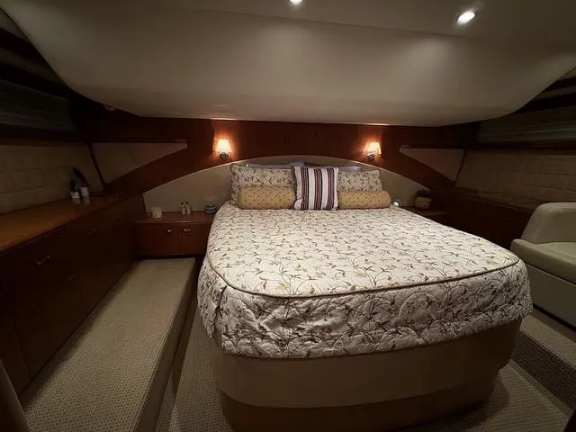 Slide: The Image of Tiara 5800 Sovran 2009 - 24