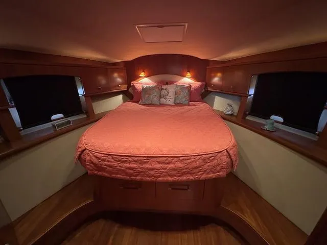 Slide: The Image of Tiara 5800 Sovran 2009 - 26