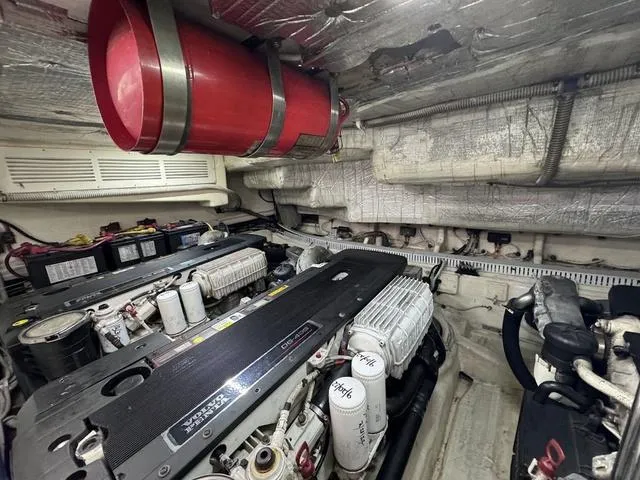 Slide: The Image of Tiara 5800 Sovran 2009 - 31