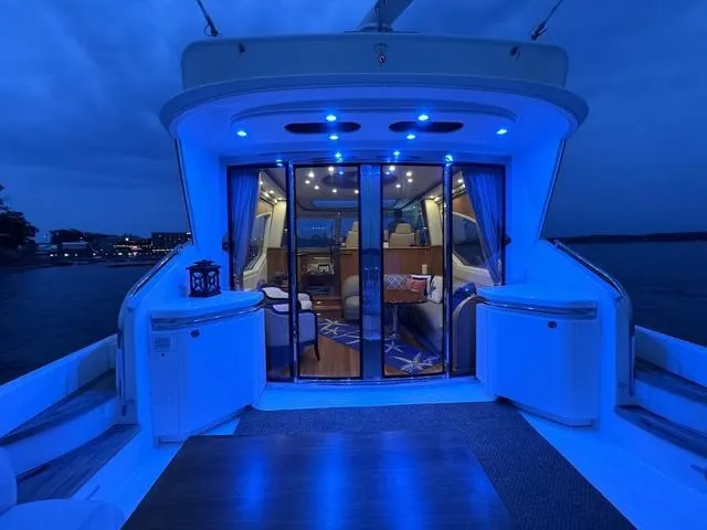 Slide: The Image of Tiara 5800 Sovran 2009 - 7