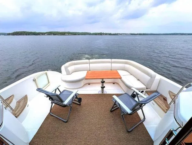 Slide: The Image of Tiara 5800 Sovran 2009 - 8