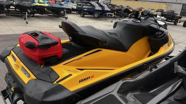 Slide: The Image of Sea-Doo RXP®-X® 300 IBR & Sound System Millenium Yellow 2021 - 3