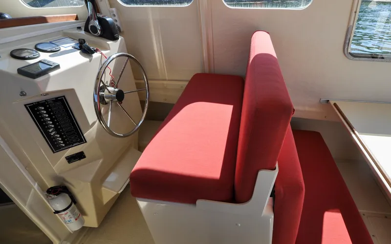 Slide: The Image of Rosborough RF-246 - Aunt Margaret - Helm Seat - 33