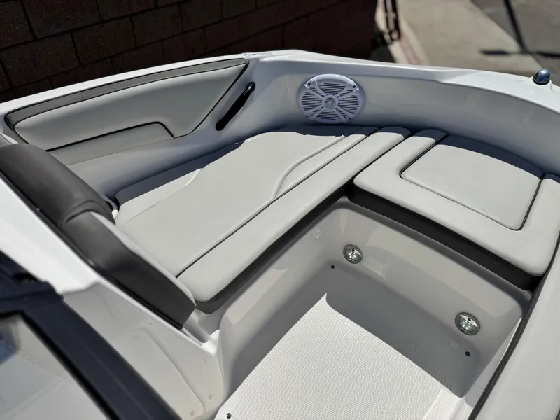 Slide: The Image of Yamaha AR190 2021 - 12