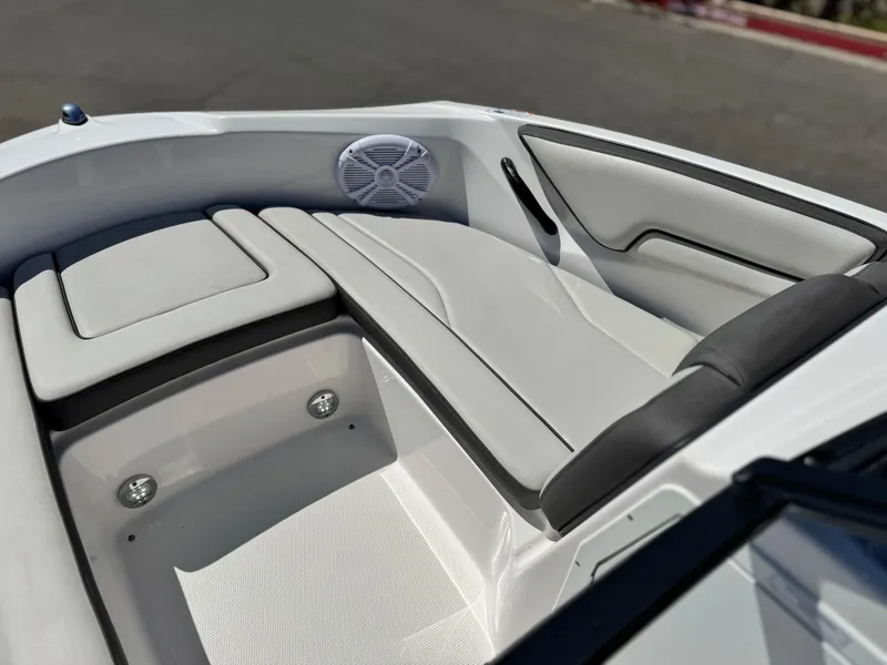 Slide: The Image of Yamaha AR190 2021 - 13