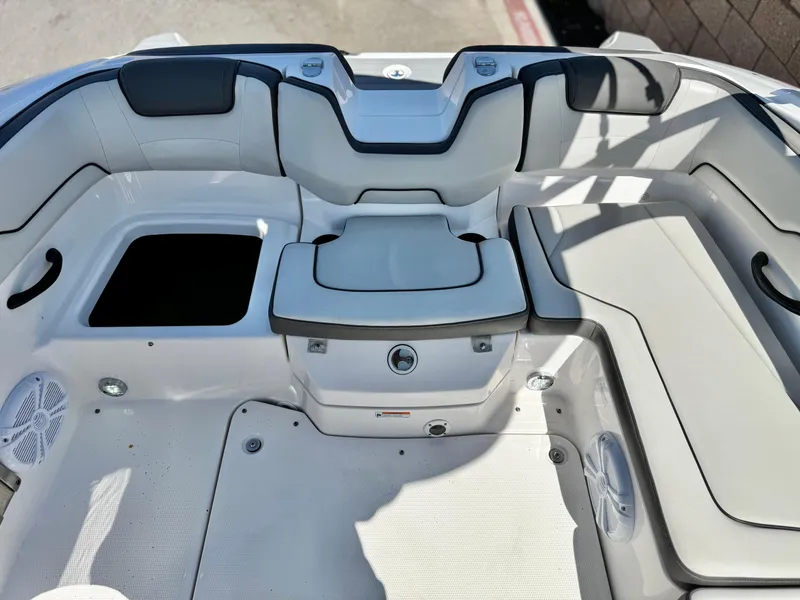 Slide: The Image of Yamaha AR190 2021 - 17