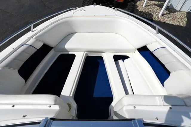 Slide: The Image of Sea Ray 210 Bowrider 1996 - 8