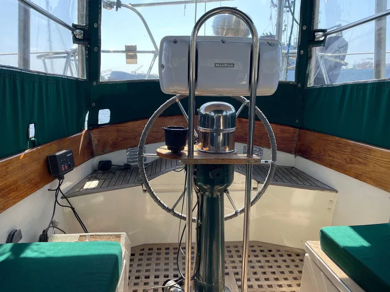 Slide: The Image of Cheoy Lee 41 - Helm - 10